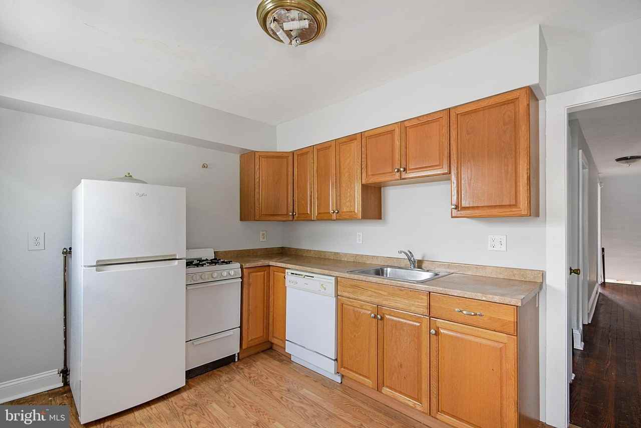 2411 W Darby Rd 2nd Fl #2ndFL