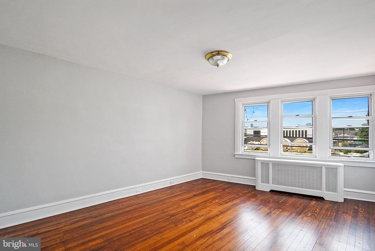 2411 W Darby Rd 2nd Fl #2ndFL - Photo 4 of 8