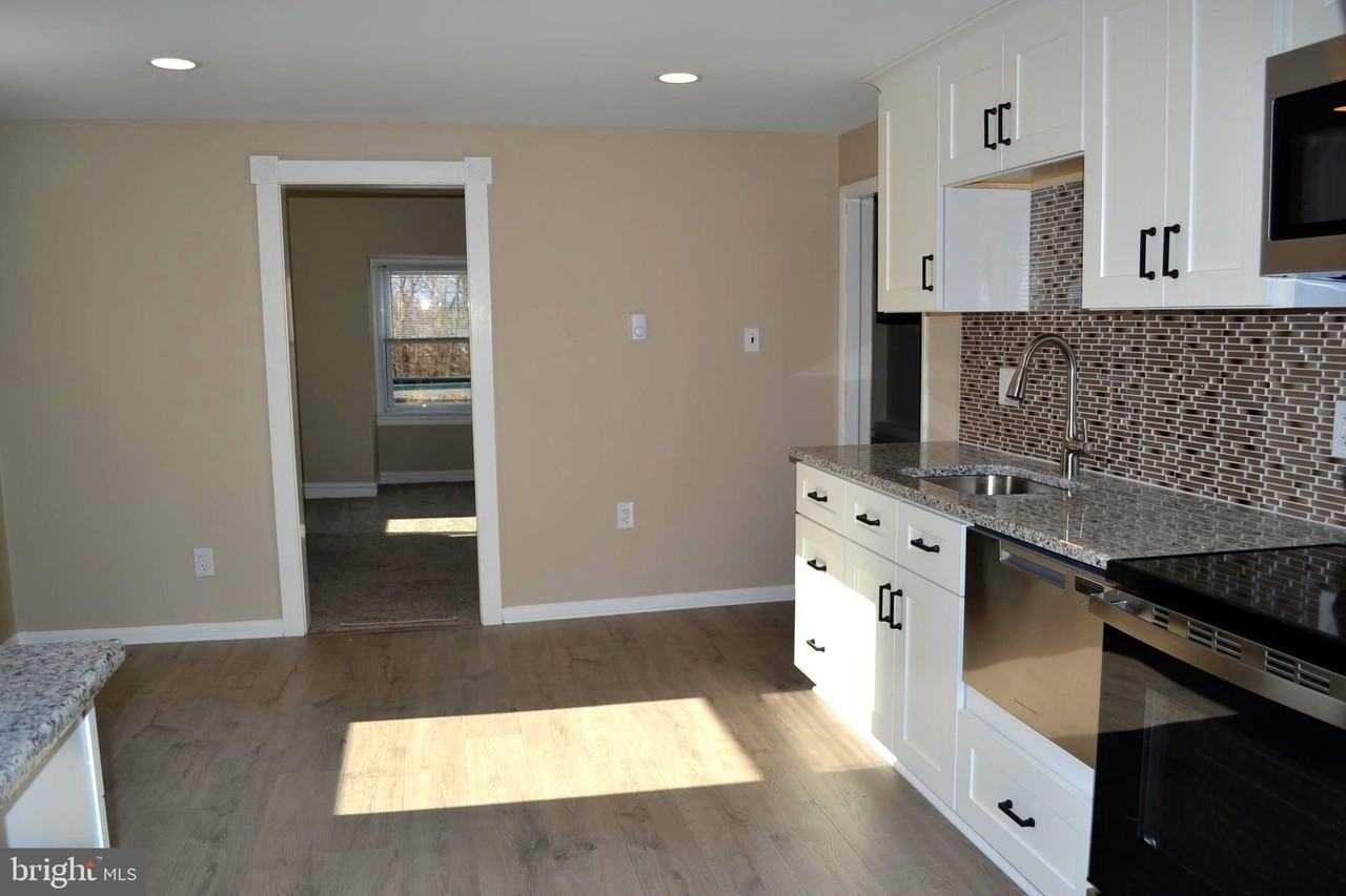 1643 Rockwell Rd Unit 5 #5 - Photo 3 of 20