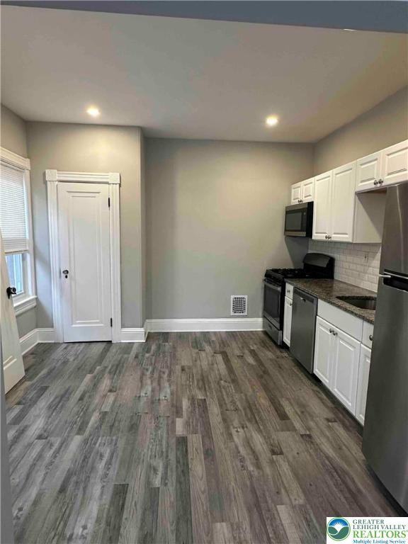 1304 Washington St ##2 - Photo 3 of 12