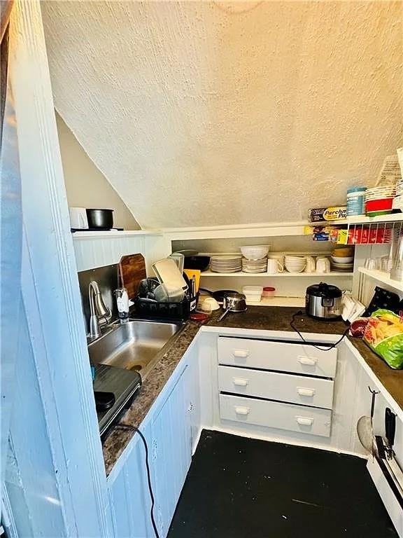 1071 Main St ##3 - Photo 4 of 13