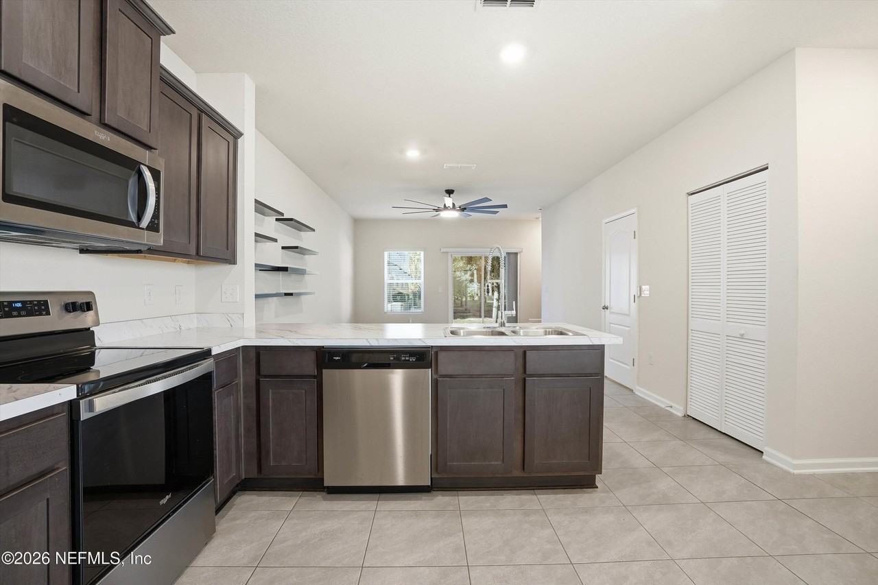 377 Aralia Ln - Photo 4 of 25