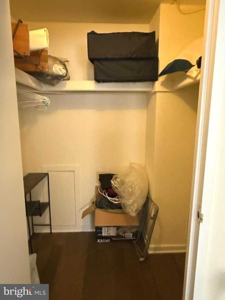 200 Lombard St Unit 625 #625 - Photo 7 of 38