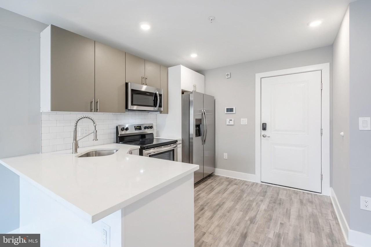 2500 N Mascher St Unit 11 #11 - Photo 4 of 17