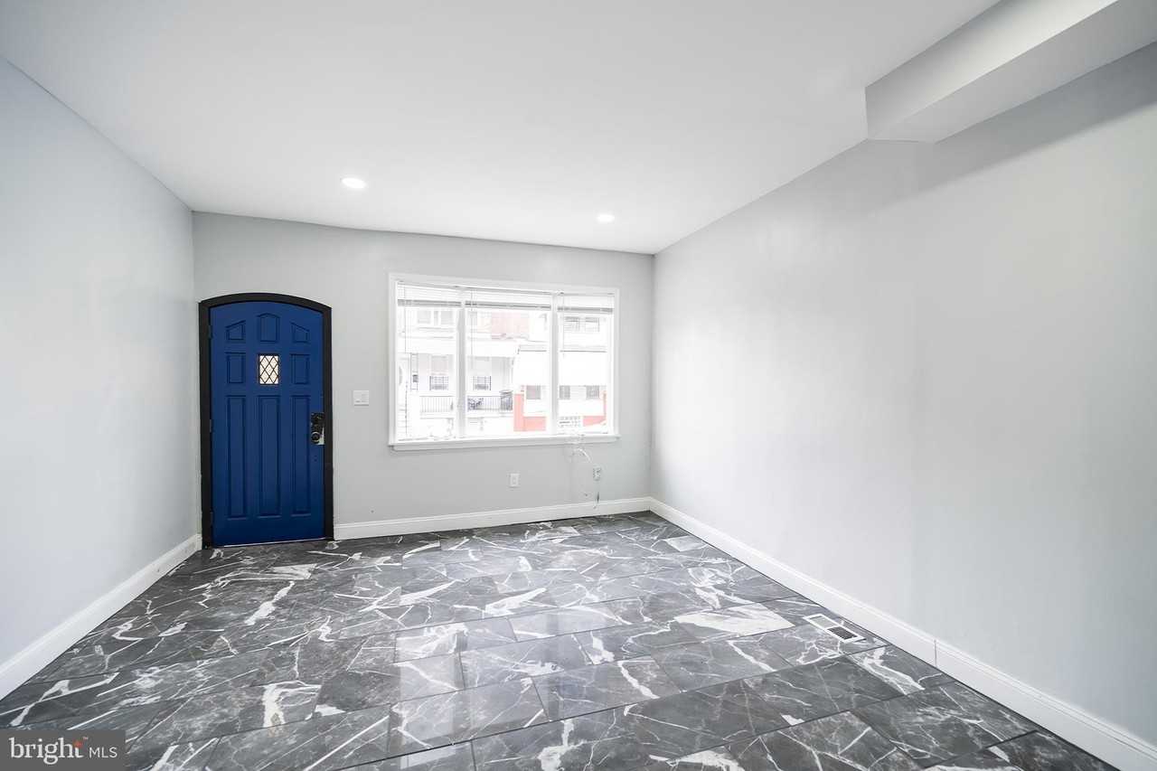 3097 Memphis St - Photo 4 of 26