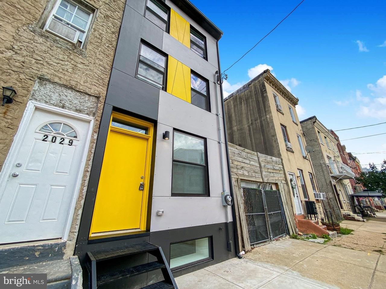 2027 N 5th St - Photo 2 of 50