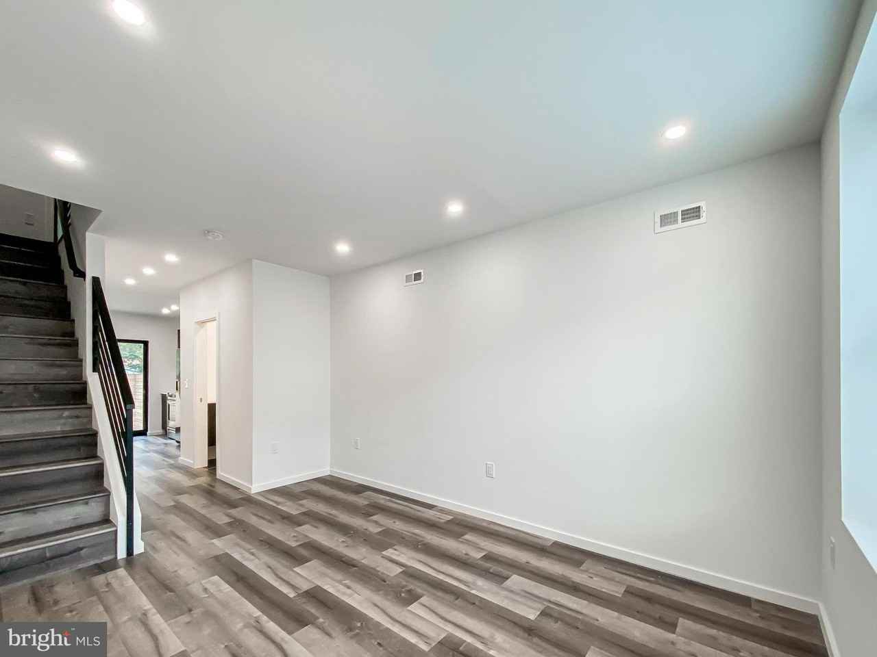 2027 N 5th St - Photo 4 of 50