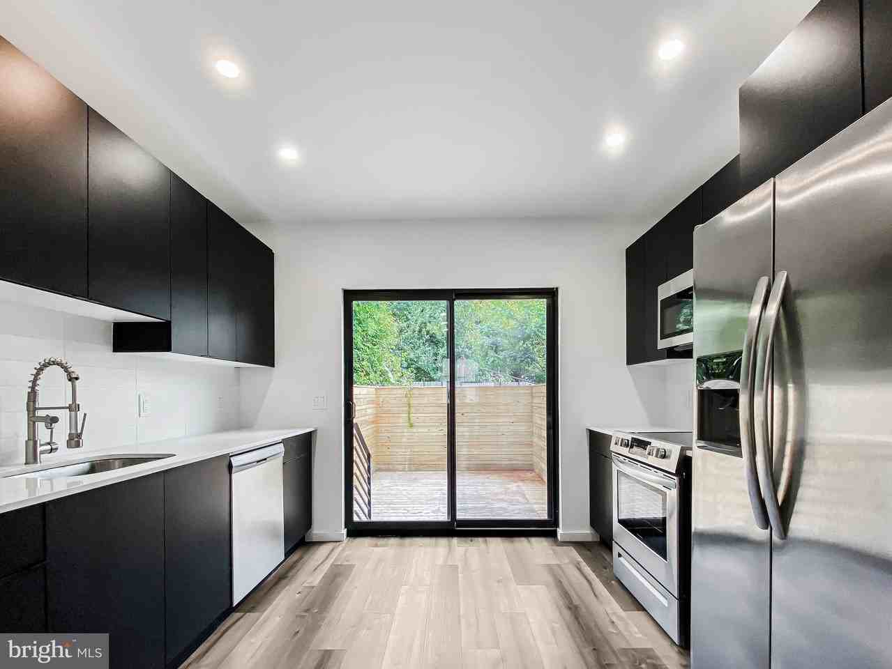 2027 N 5th St - Photo 7 of 50