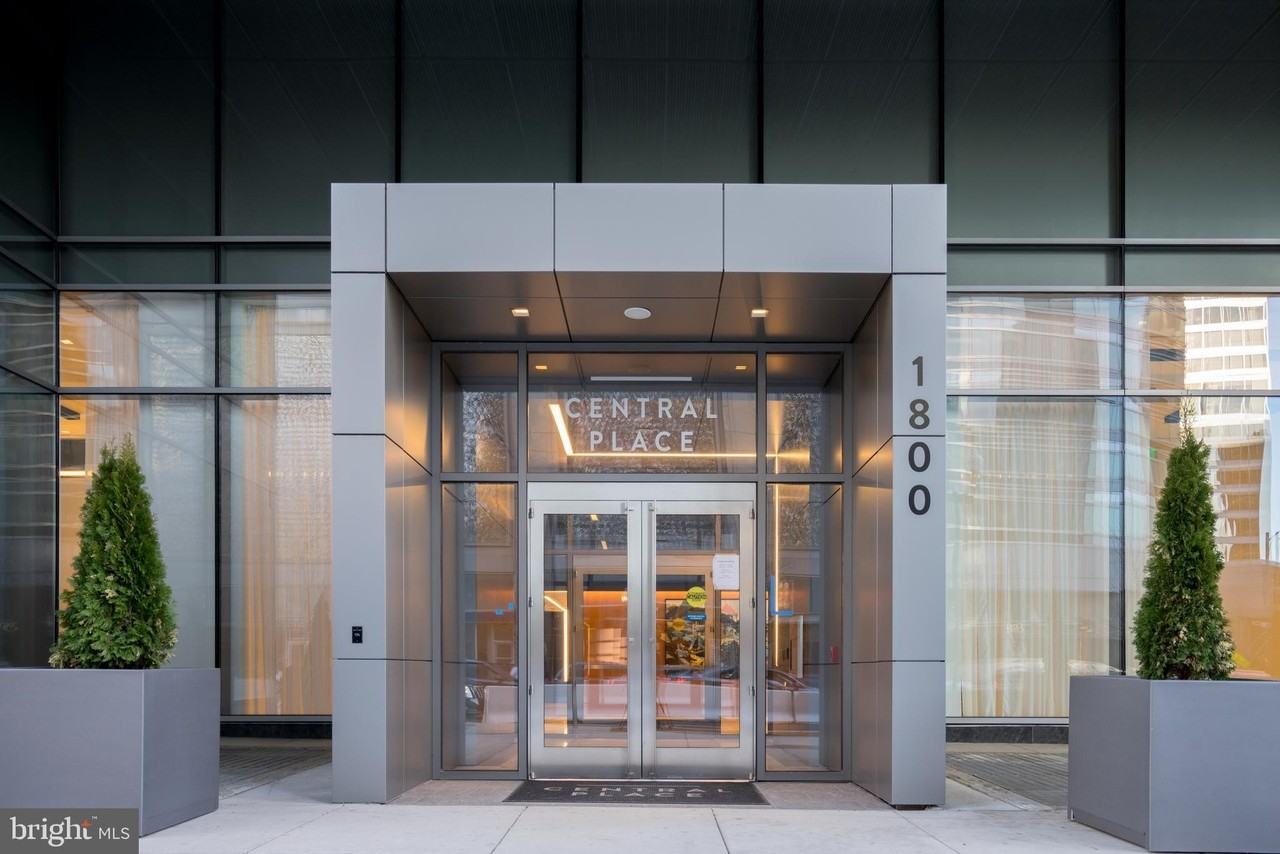 1800 N Lynn St Apt 1916 #1916