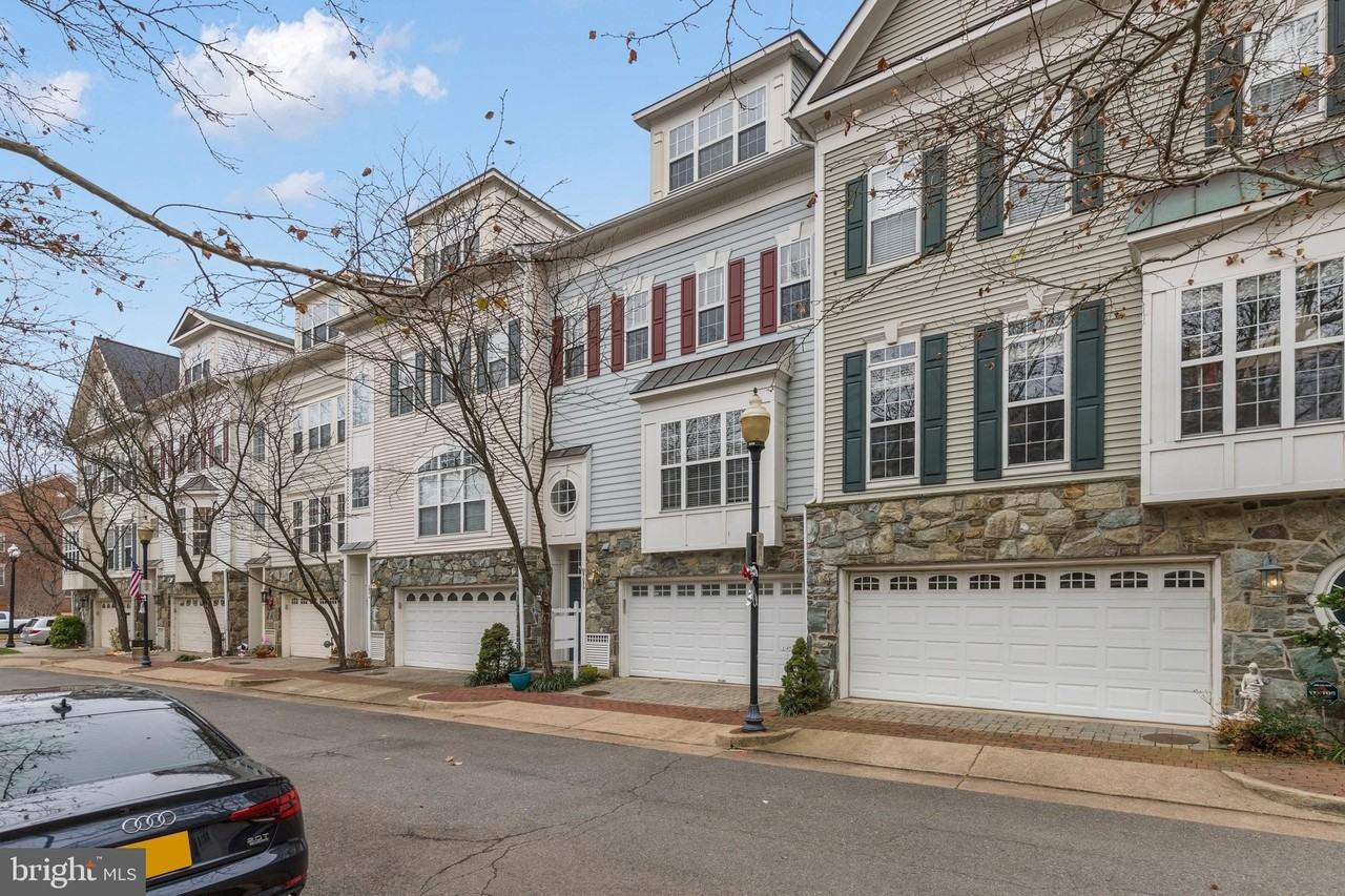 5056 Minda Ct - Photo 2 of 50