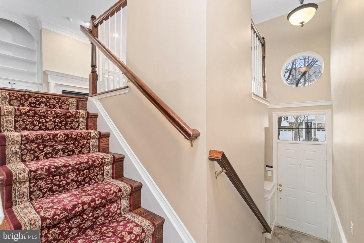 5056 Minda Ct - Photo 4 of 50