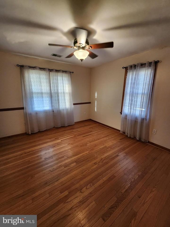 9839 Lees Mill Rd - Photo 6 of 16