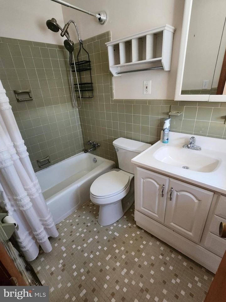 9839 Lees Mill Rd - Photo 7 of 16