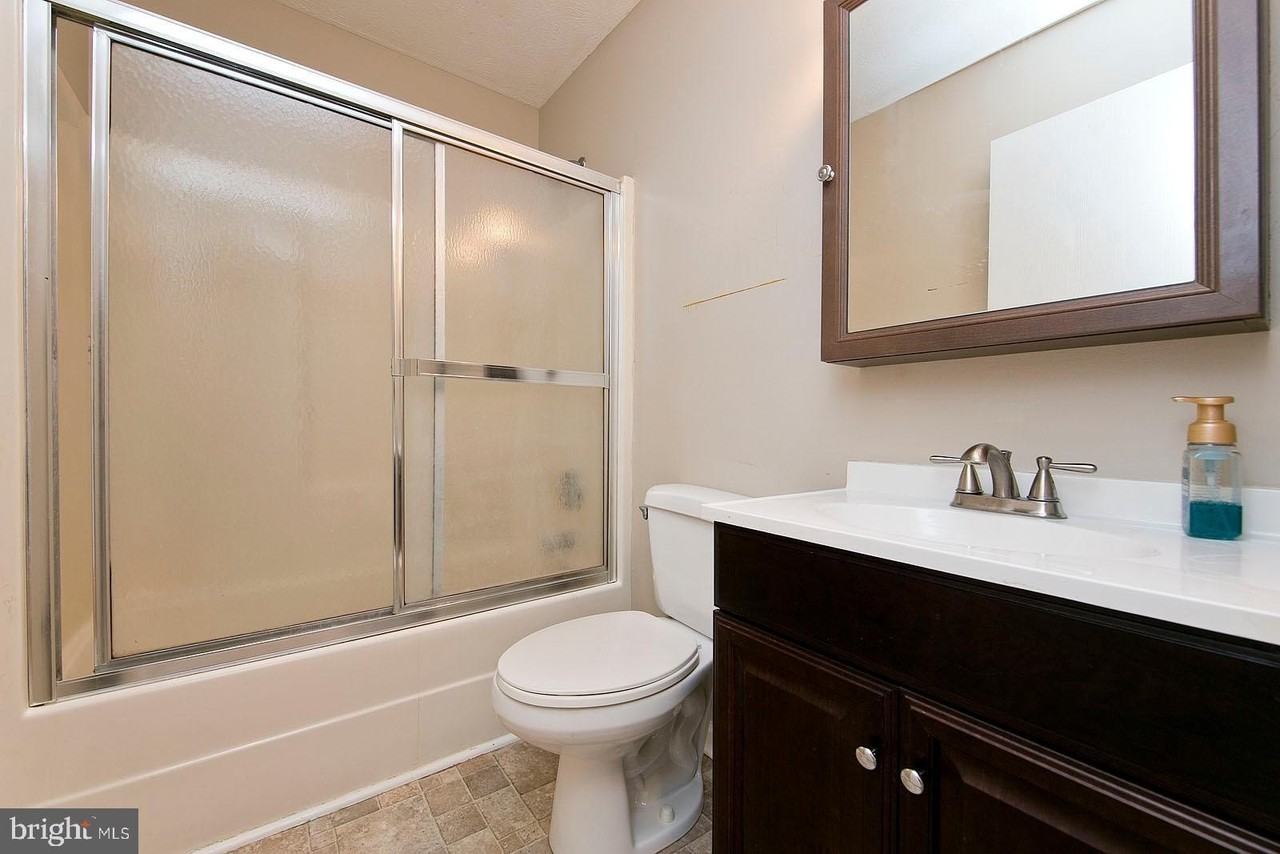 107 Willowbrook Ct - Photo 5 of 37