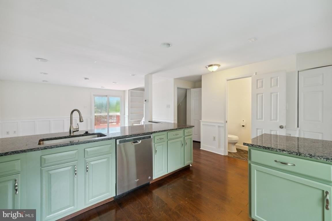 7671 Wolford Way - Photo 4 of 16