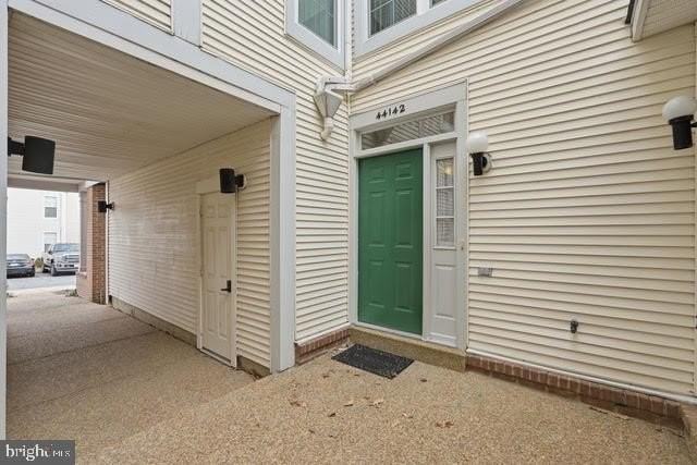 44142 Shady Glen Ter - Photo 2 of 40