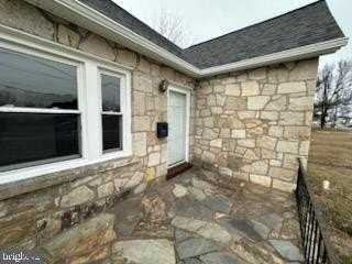 3904 Lafayette Blvd - Photo 2 of 15