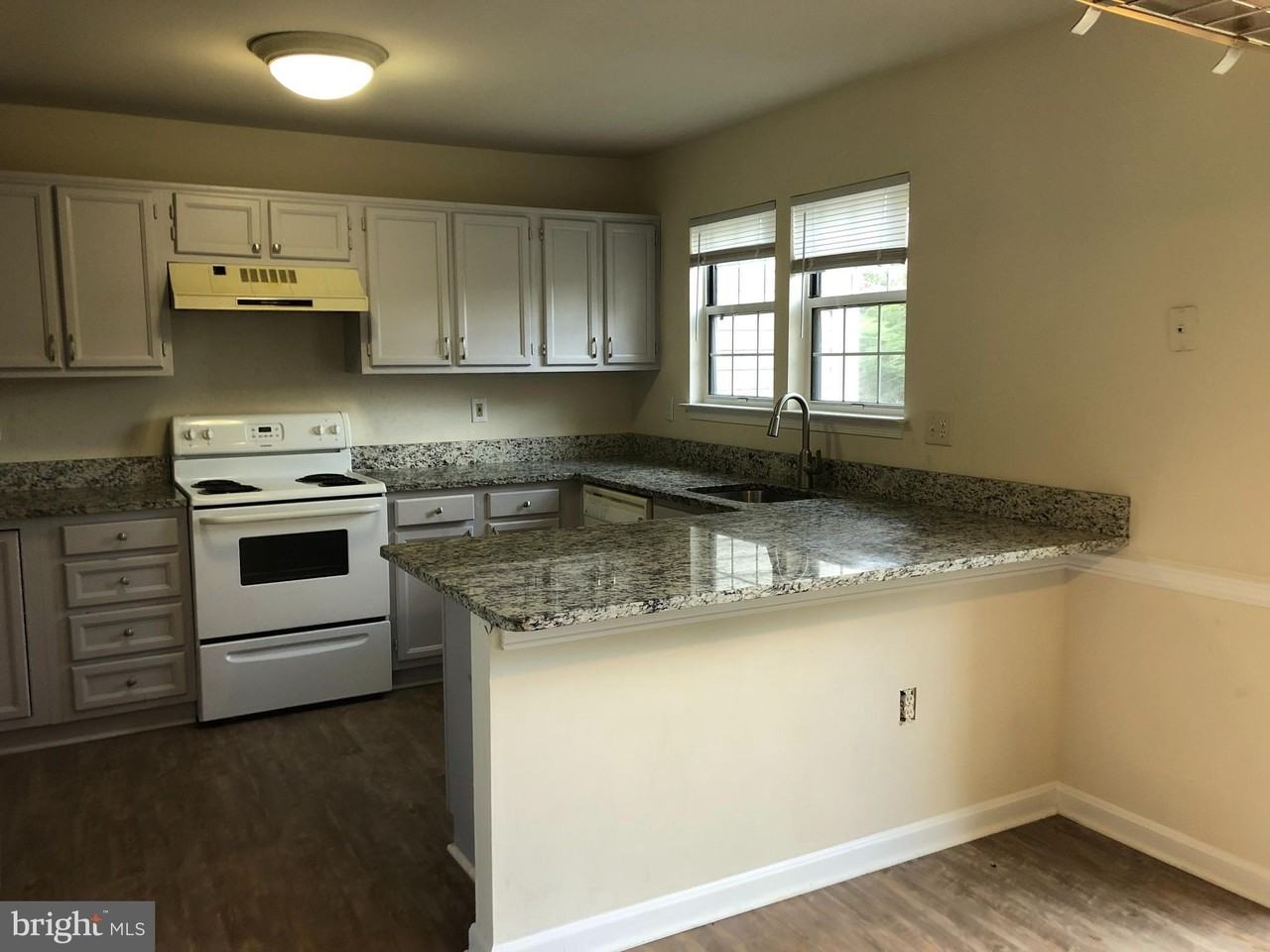 203 Knollwood Ct - Photo 5 of 11