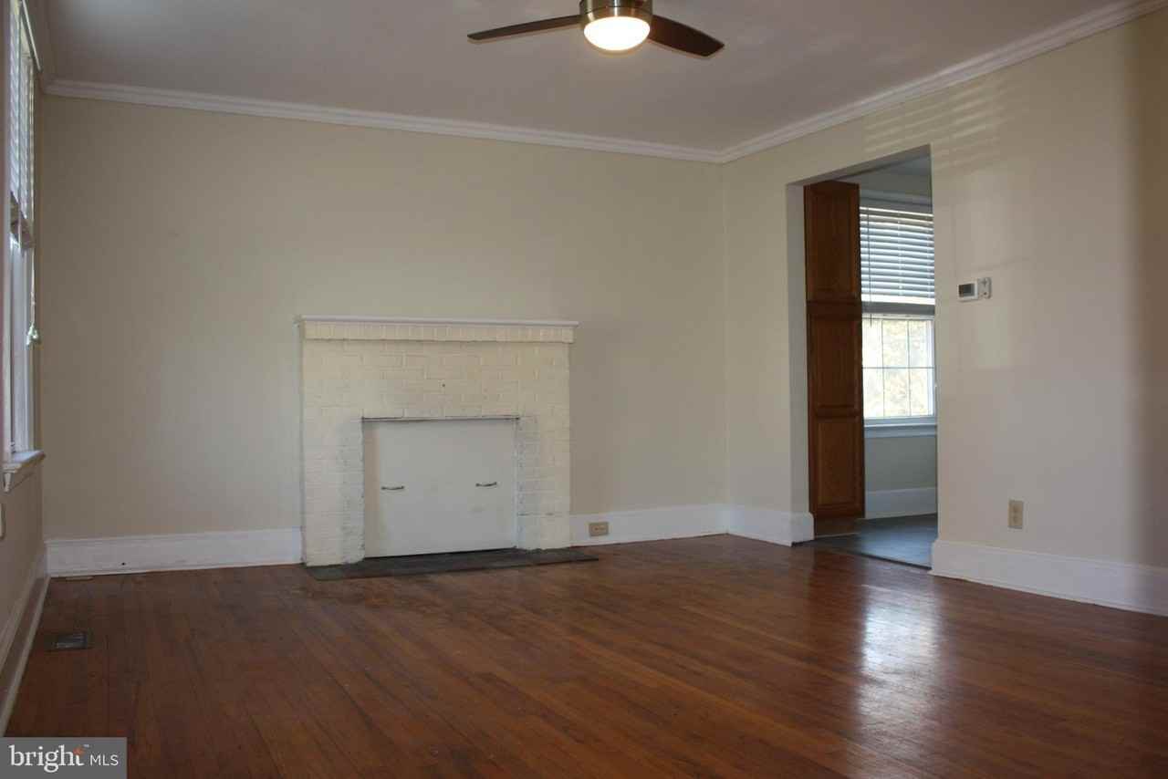 423 Happy Creek Rd - Photo 5 of 48