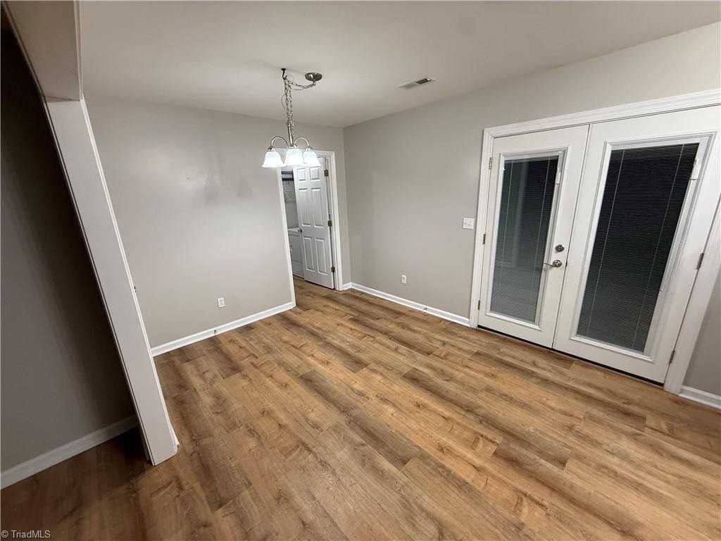 4005 Selda Dr - Photo 4 of 19