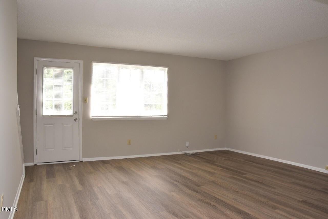 7712 Kingsberry Ct - Photo 2 of 25