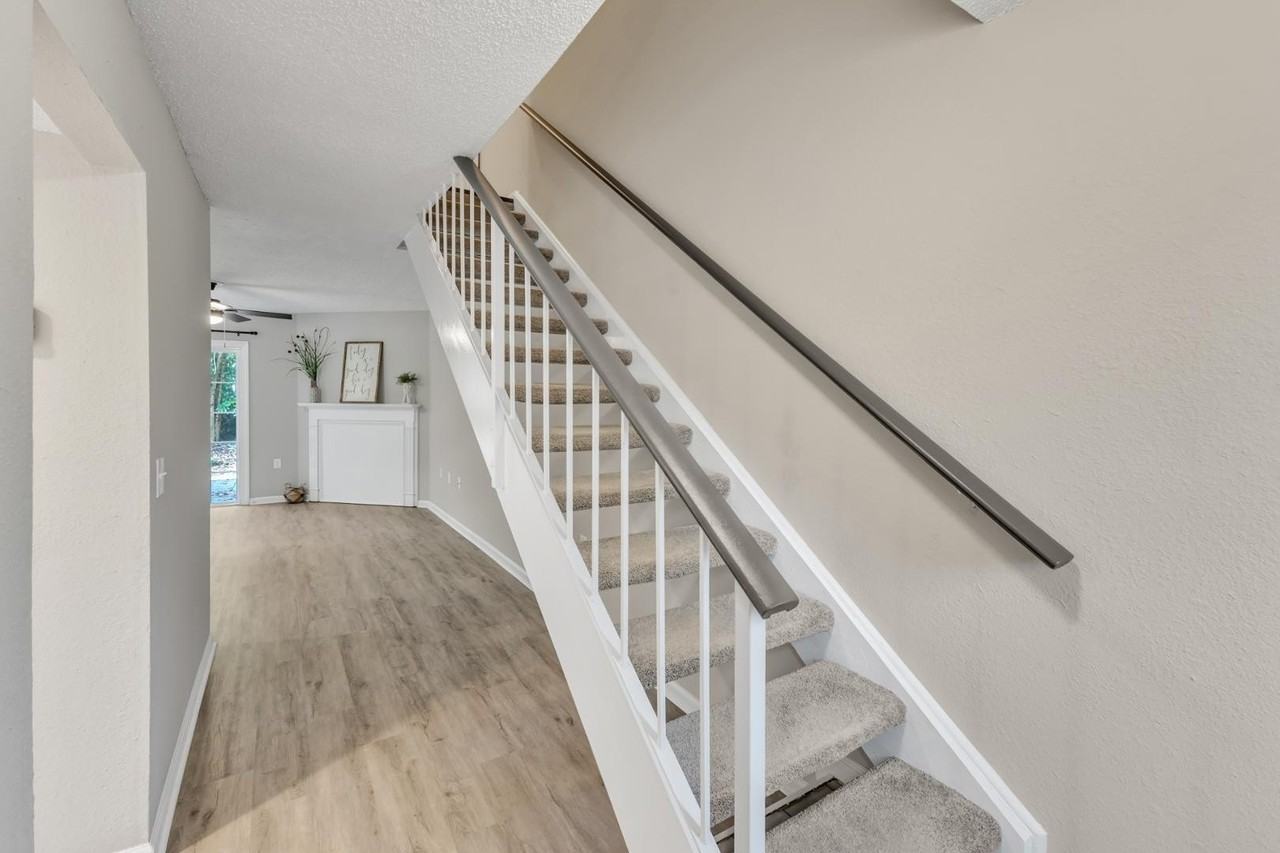 2430 Condor Ct - Photo 4 of 34