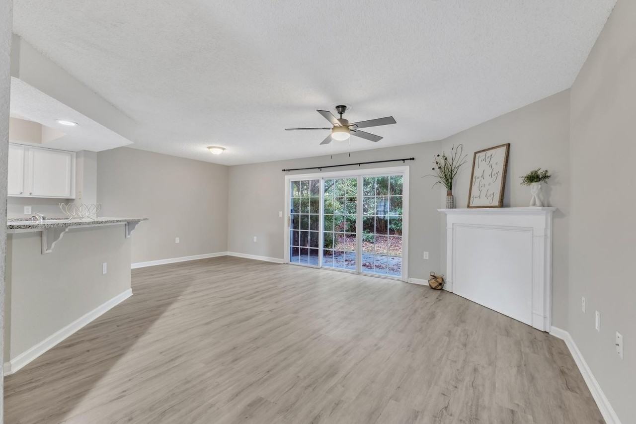 2430 Condor Ct - Photo 6 of 34