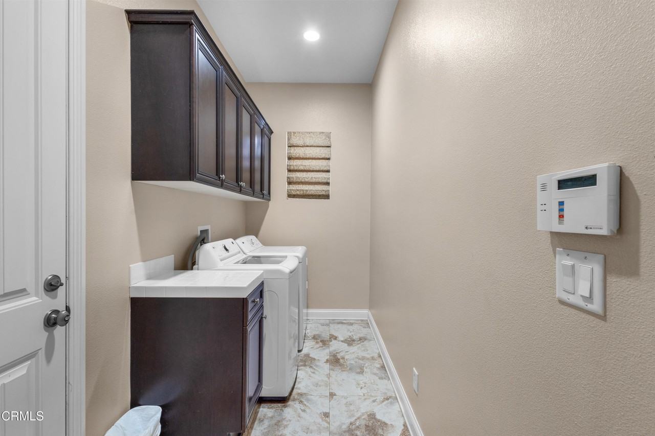 3917 W Hemlock St - Photo 7 of 30