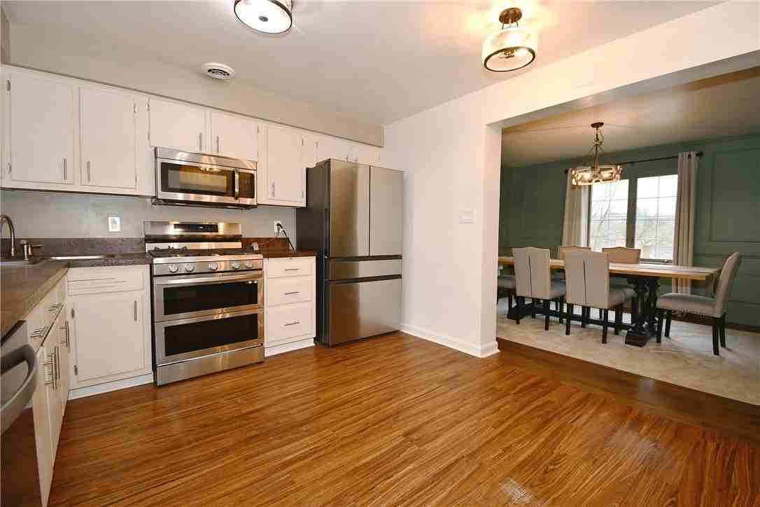 912 Country Club Dr - Photo 7 of 27