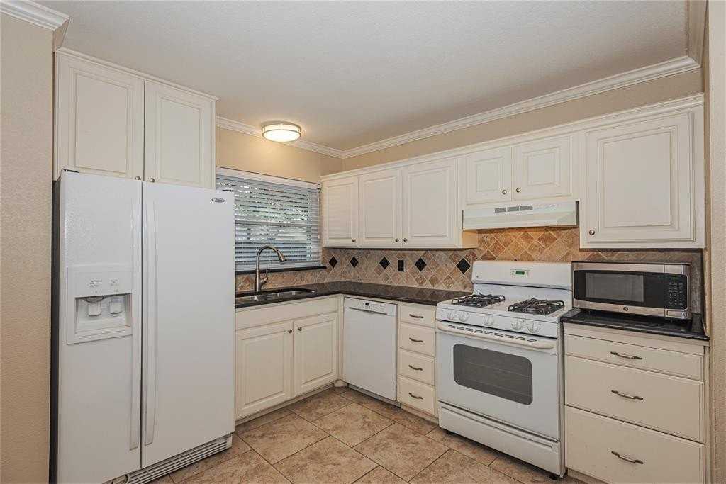 13450 Mount Castle Dr - Photo 5 of 20