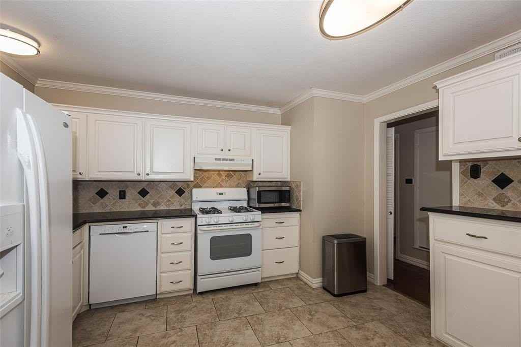 13450 Mount Castle Dr - Photo 7 of 20