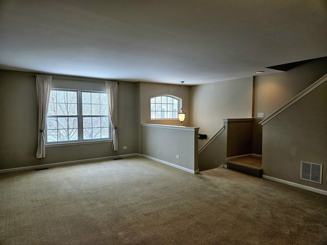 24403 John Adams Dr - Photo 2 of 16