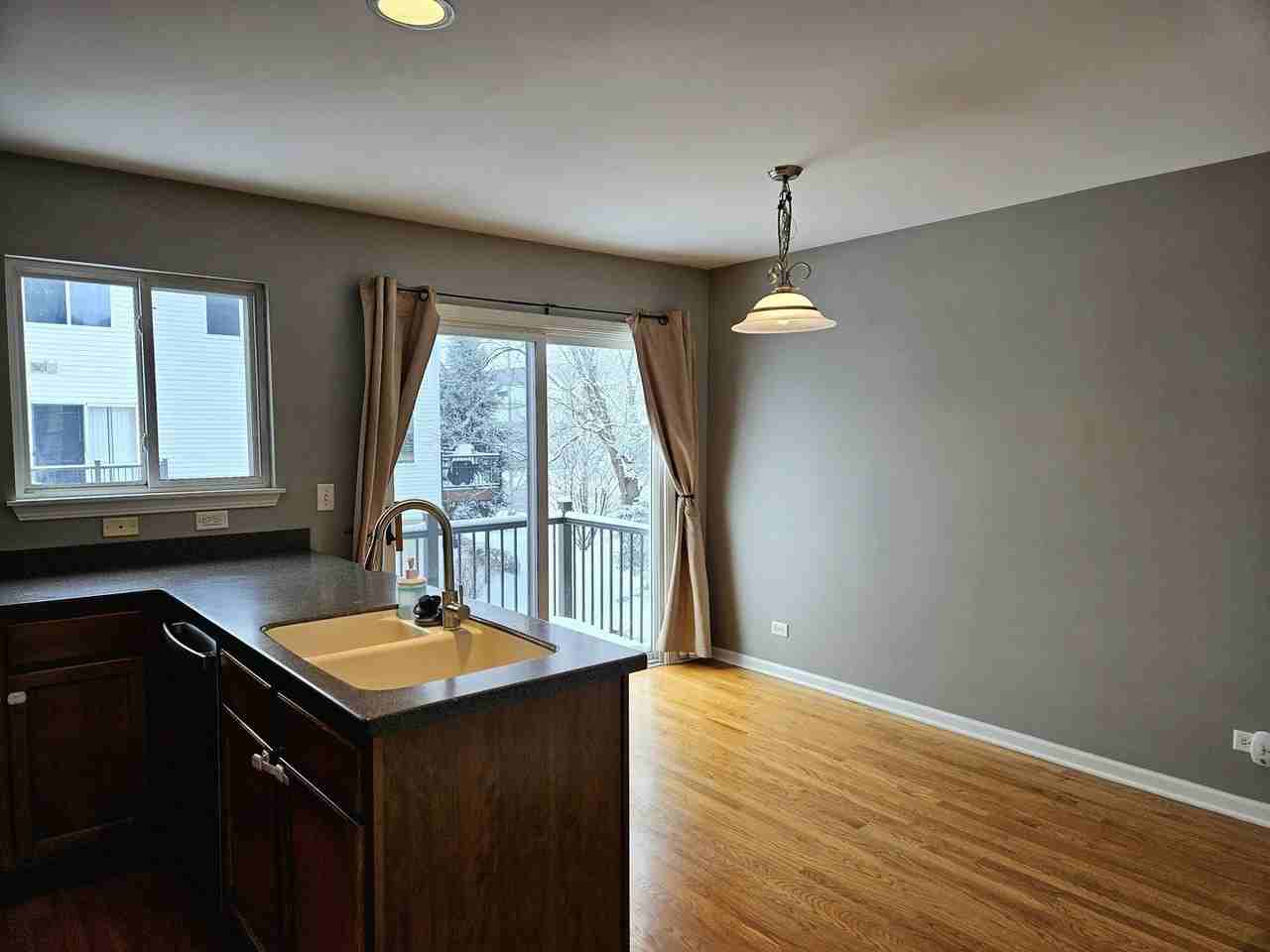 24403 John Adams Dr - Photo 6 of 16