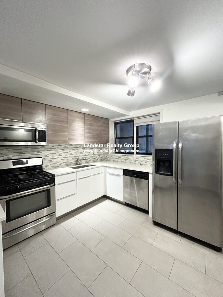 1160 N La Salle Dr #G - Photo 2 of 15