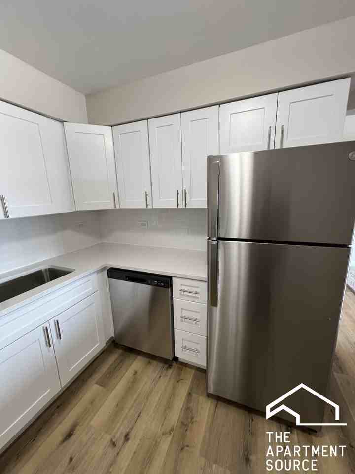 110 N Kenilworth Ave #4E - Photo 3 of 20