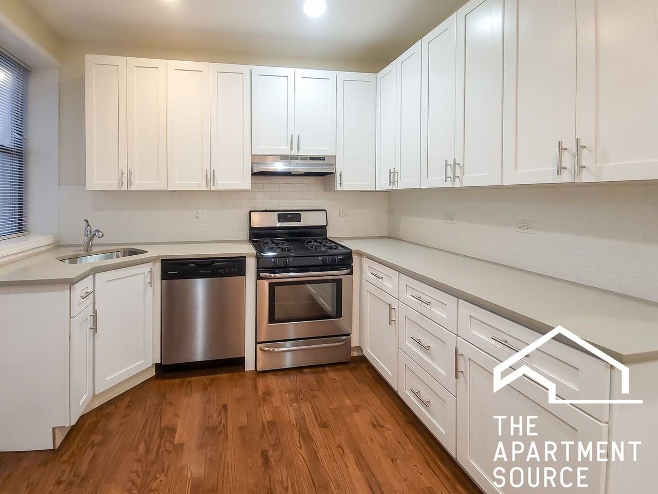 1829 W Leland Ave #3 - Photo 2 of 12