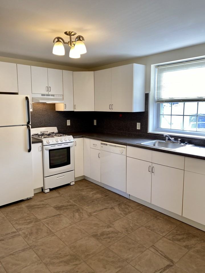 1228 Massachusetts Ave #3 - Photo 4 of 9