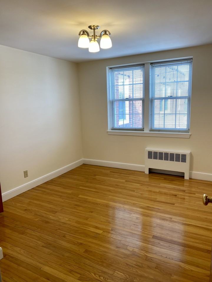 1228 Massachusetts Ave #3 - Photo 6 of 9