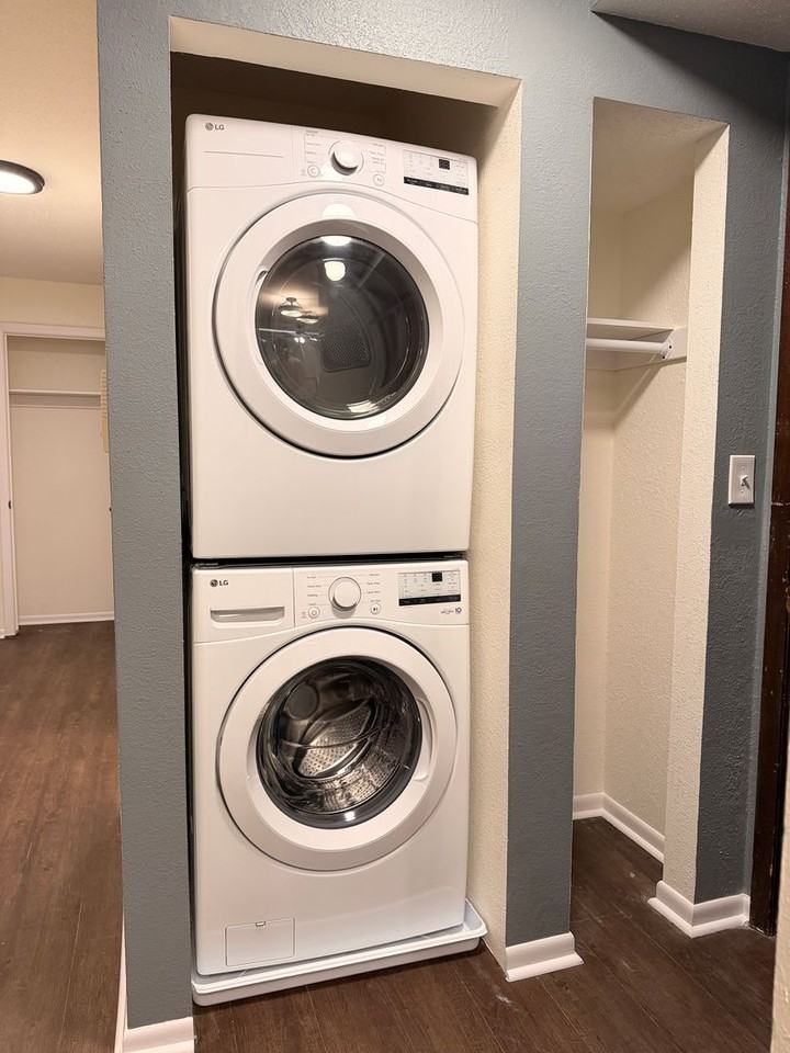 Forest Park II Apartments LLC - Photo 3 of 47