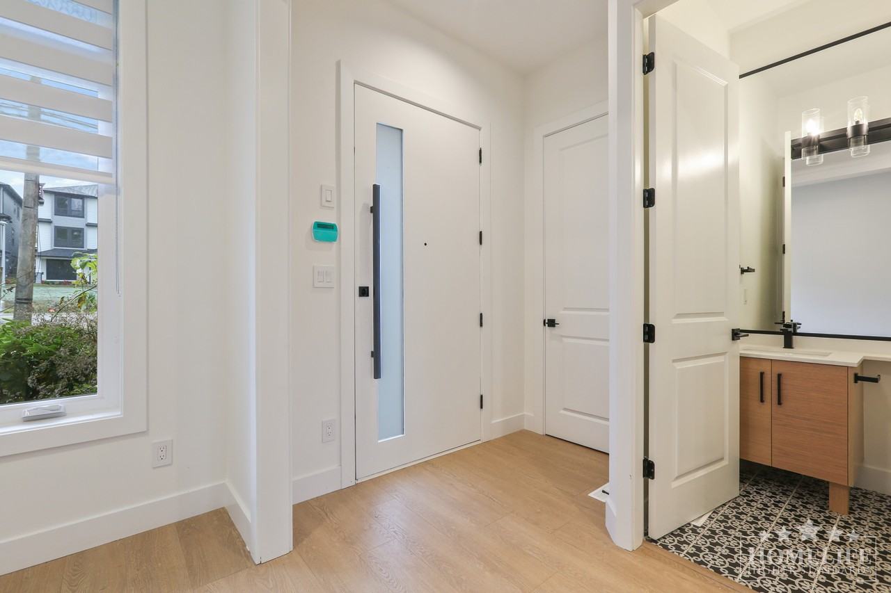 16674 16 Ave - Photo 2 of 28