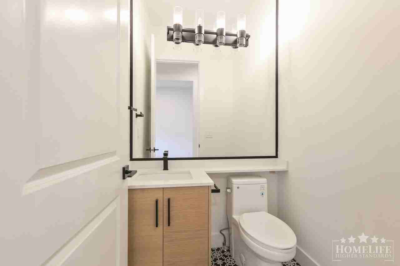 16674 16 Ave - Photo 6 of 28