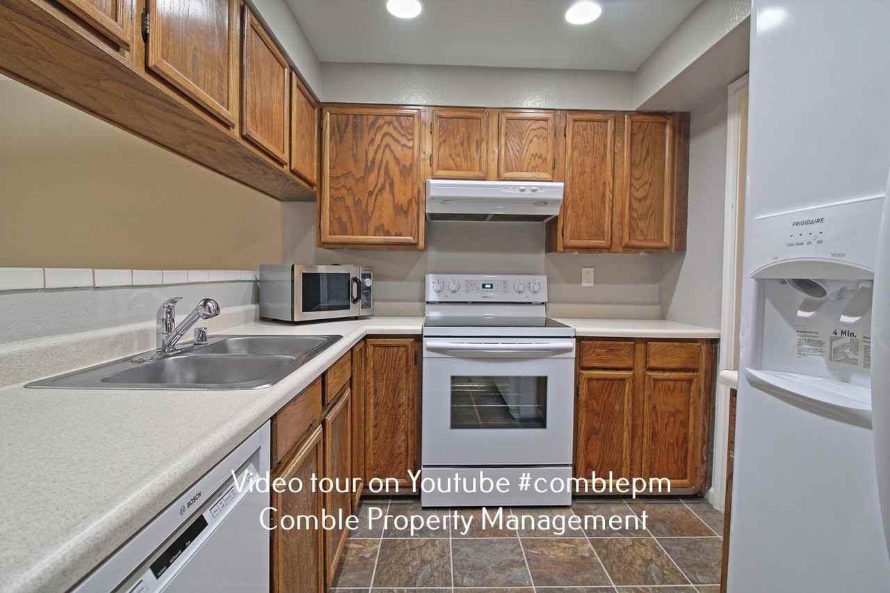 16005 Ne 40th Ct - Photo 2 of 9