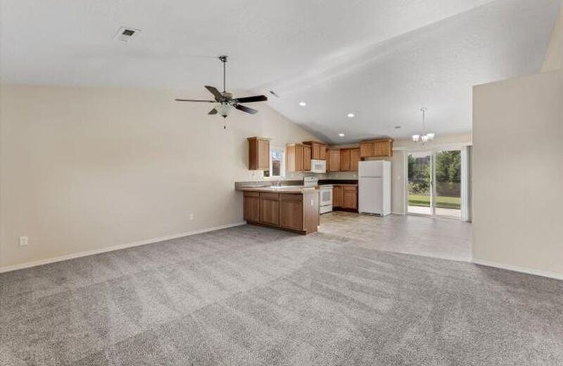 3525 W 10th Ct - Photo 4 of 21