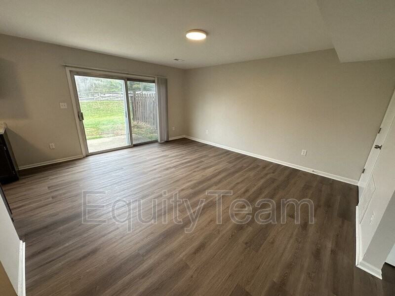 2301 Old State Route #B - Photo 5 of 14