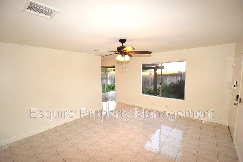 5219 Meadowview Dr - Photo 4 of 14