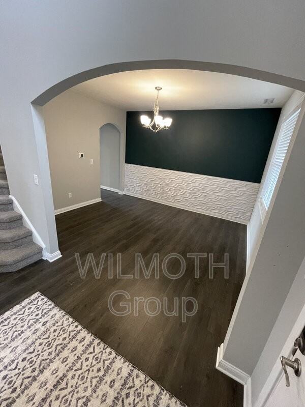 7352 Doyal Dr - Photo 4 of 32