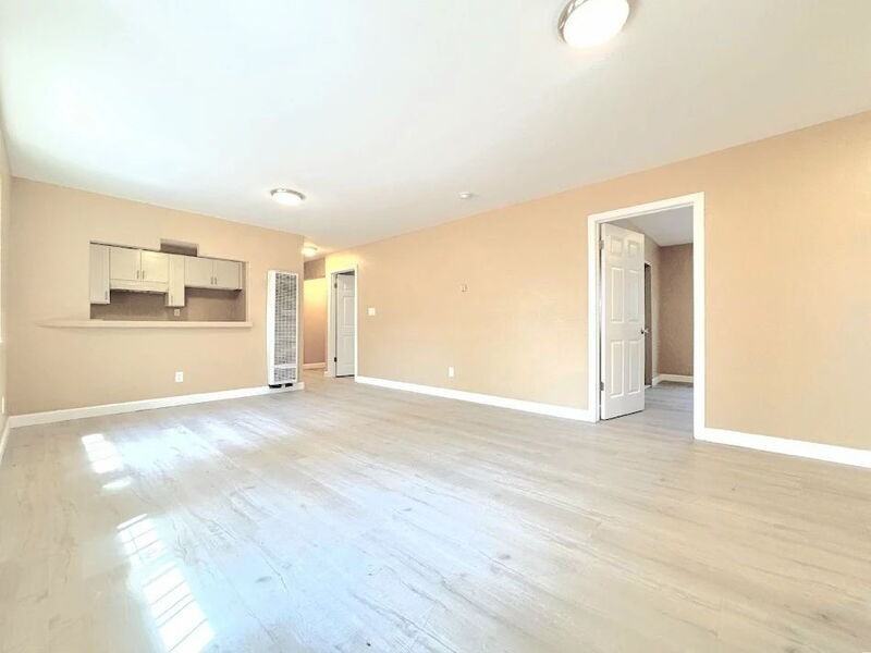 1385 E Vernon Ave - Photo 4 of 19