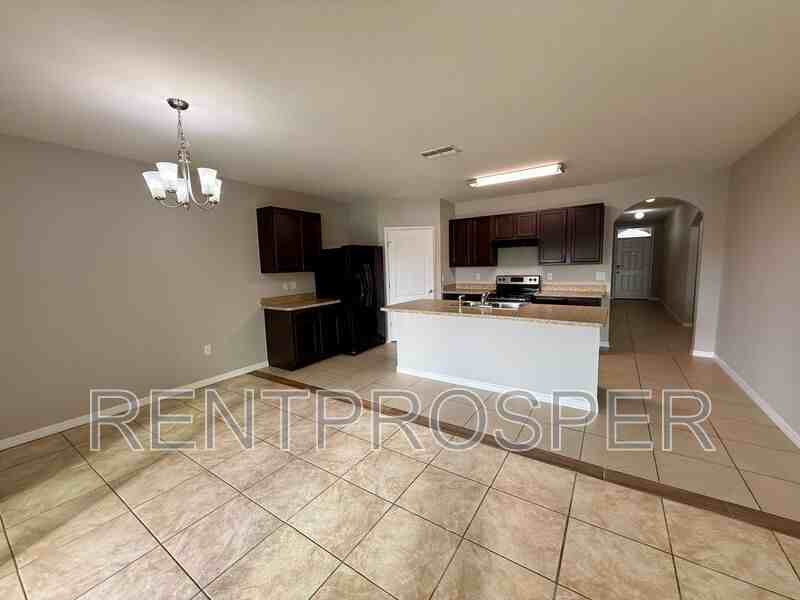 4222 Roberta Dr - Photo 3 of 24