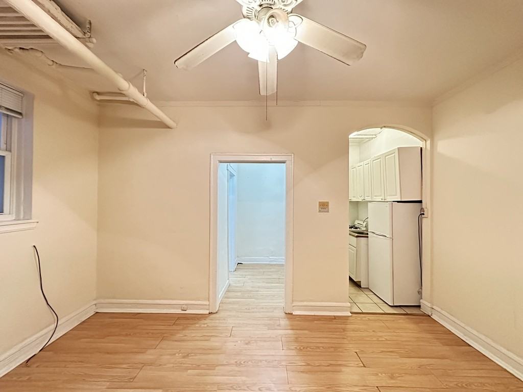 2827 N Burling St #04 - Photo 7 of 21