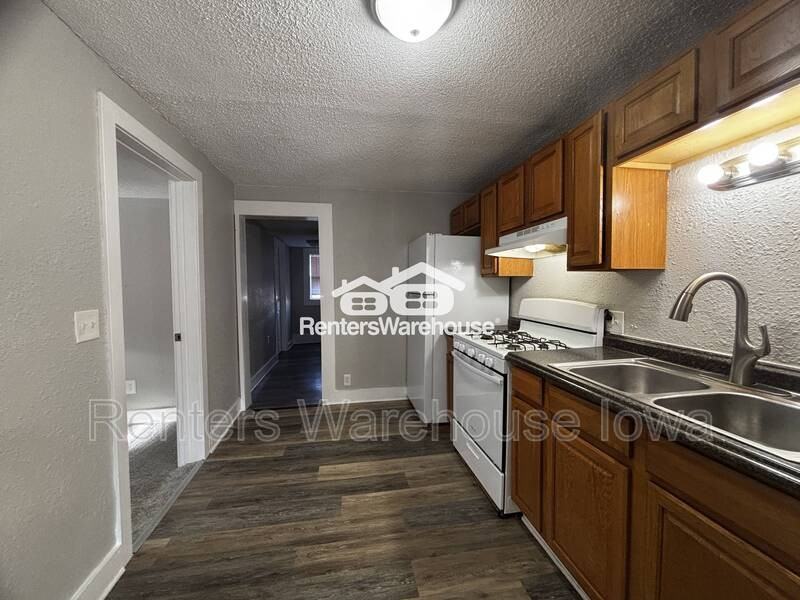 2802 Se 8th Ct - Photo 7 of 10